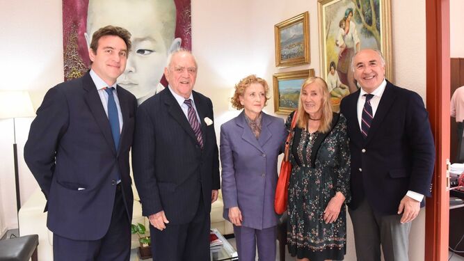 Dorina Gunterless junto a José Ignacio Landaluce, familiares y amigos.