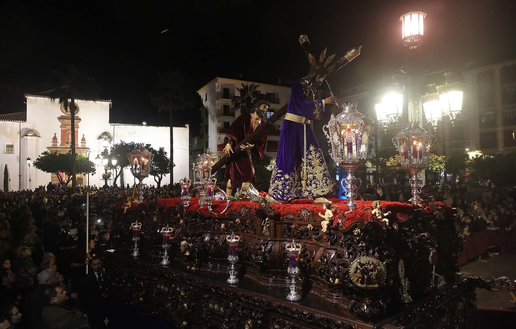 Fotos del Jueves Santo en Algeciras: Tres Ca&iacute;das y Nazareno